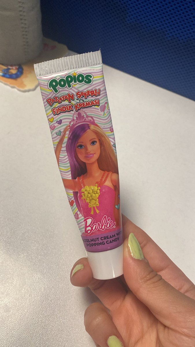 Yok yaaa oppenheimer a gidelim dedikten sonra benim gişede ki mısır patlaklarına yansıyan görüntüm djdjdjdjdj