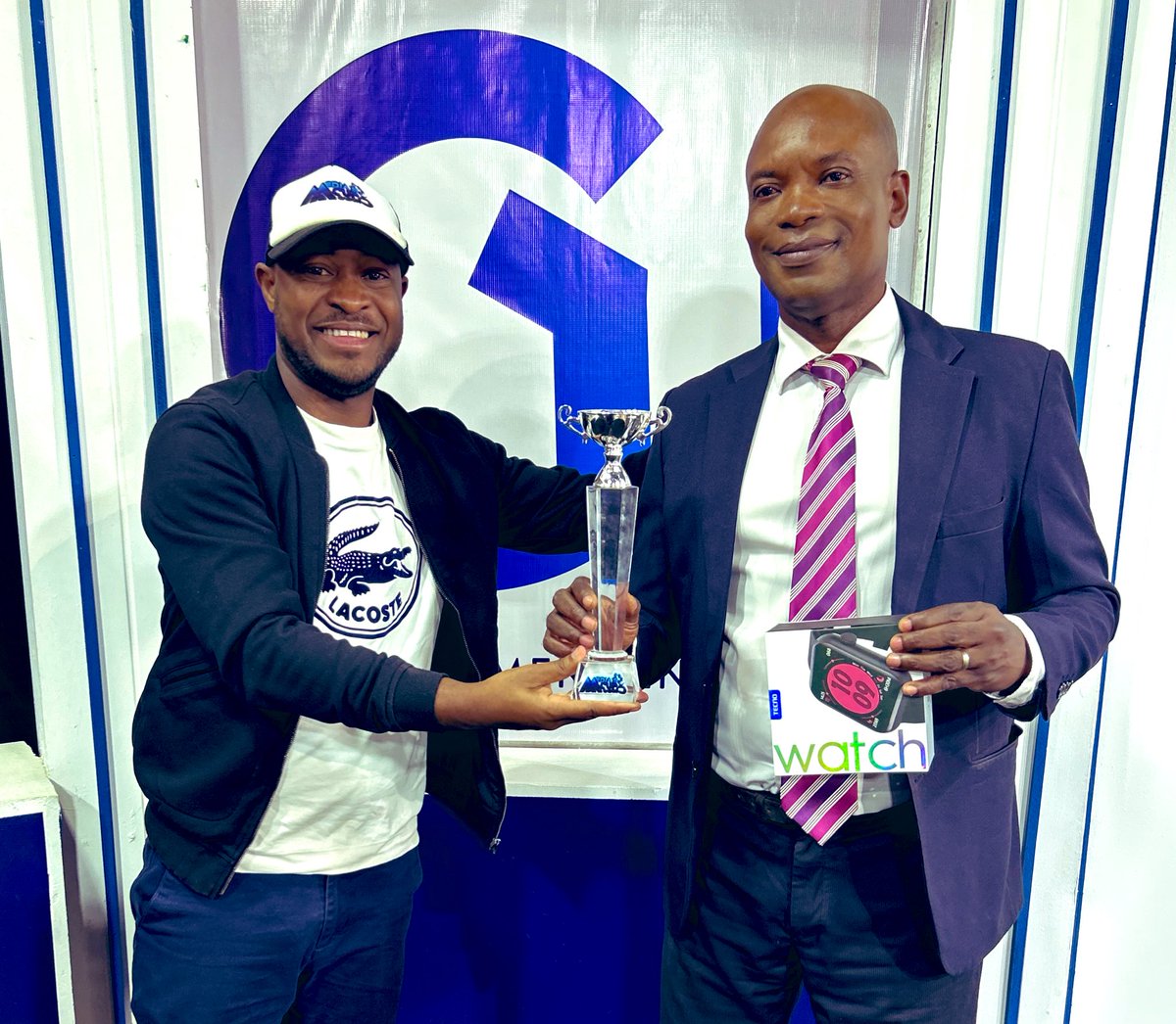 Récompenses individuelles #MCG2023

Meilleur joueur : 
M. Malybala (Urban fm)

⚽️🏃🏽‍♀️ Meilleure joueuse : 
W. Mapangou (<a href="/Medias241_/">Medias241</a>)

⚽️ Meilleur buteur : 
W. Biwawu (<a href="/tvgabon24/">Gabon24</a>)

⚽️ Meilleur gardien : 
G. Azim (BM Web)

🏅⚽️ Vétéran : 
G. A Bada (<a href="/gabon1ere/">Gabon Premiere</a>)

#MCG2023 #Gabon