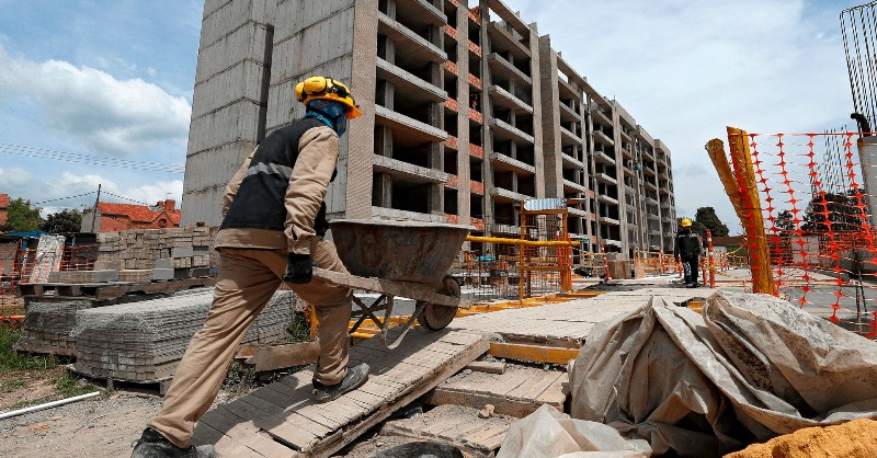 LugonMaquinaria's tweet photo. Si tienes un proyecto en puerta 👷‍♂️, te mostramos las