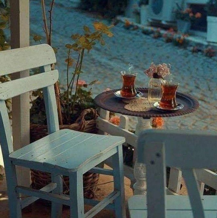 Zarifoğlu ne güzel özetlemiş: 'Bu fâni âlem için beklentiye giren kalbime de kırgınım.'