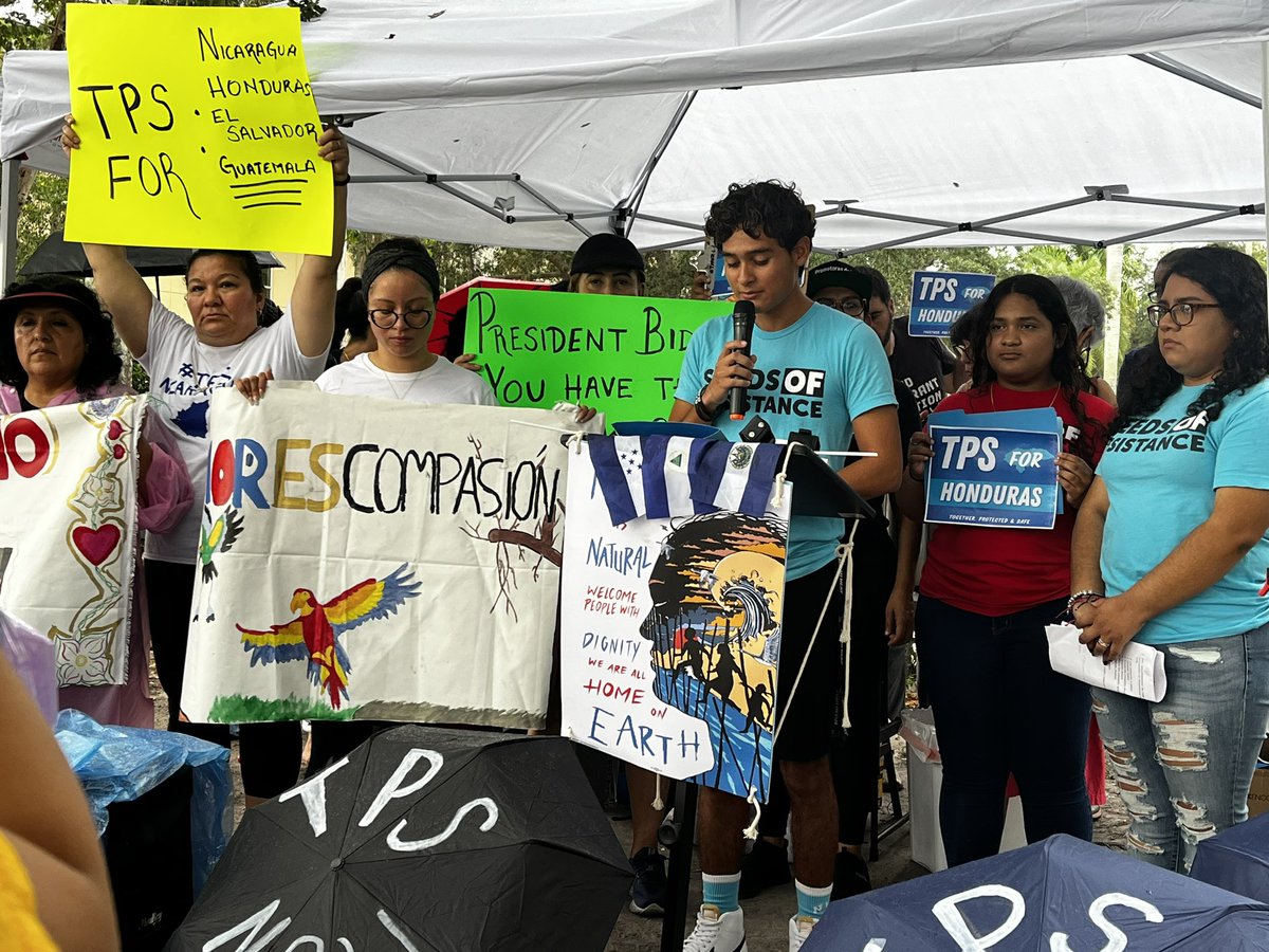 ResistanceSeeds's tweet photo. Our youth leaders demanding the redesignation of TPS of Nicaragua, El Salvador &amp; Honduras. 

Sharing their personal stories and how their families would benefit 
#TPS #TPSforCentralAmerica https://t.co/8YpMHD7MU3