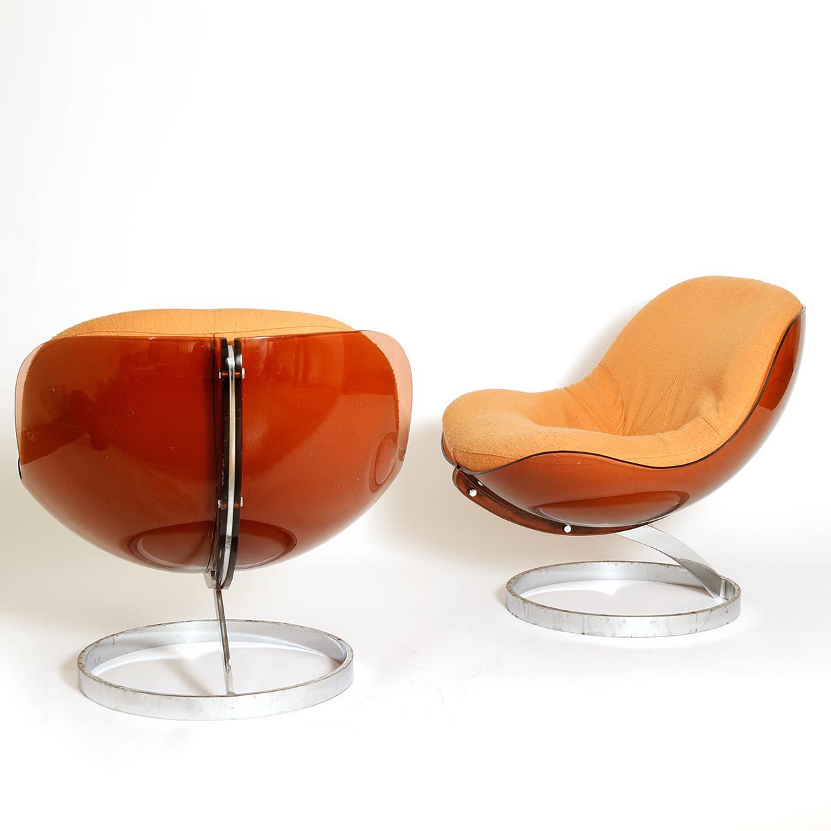 designdocument's tweet image. "Sphere" Chair by Boris Tabacoff (1971)