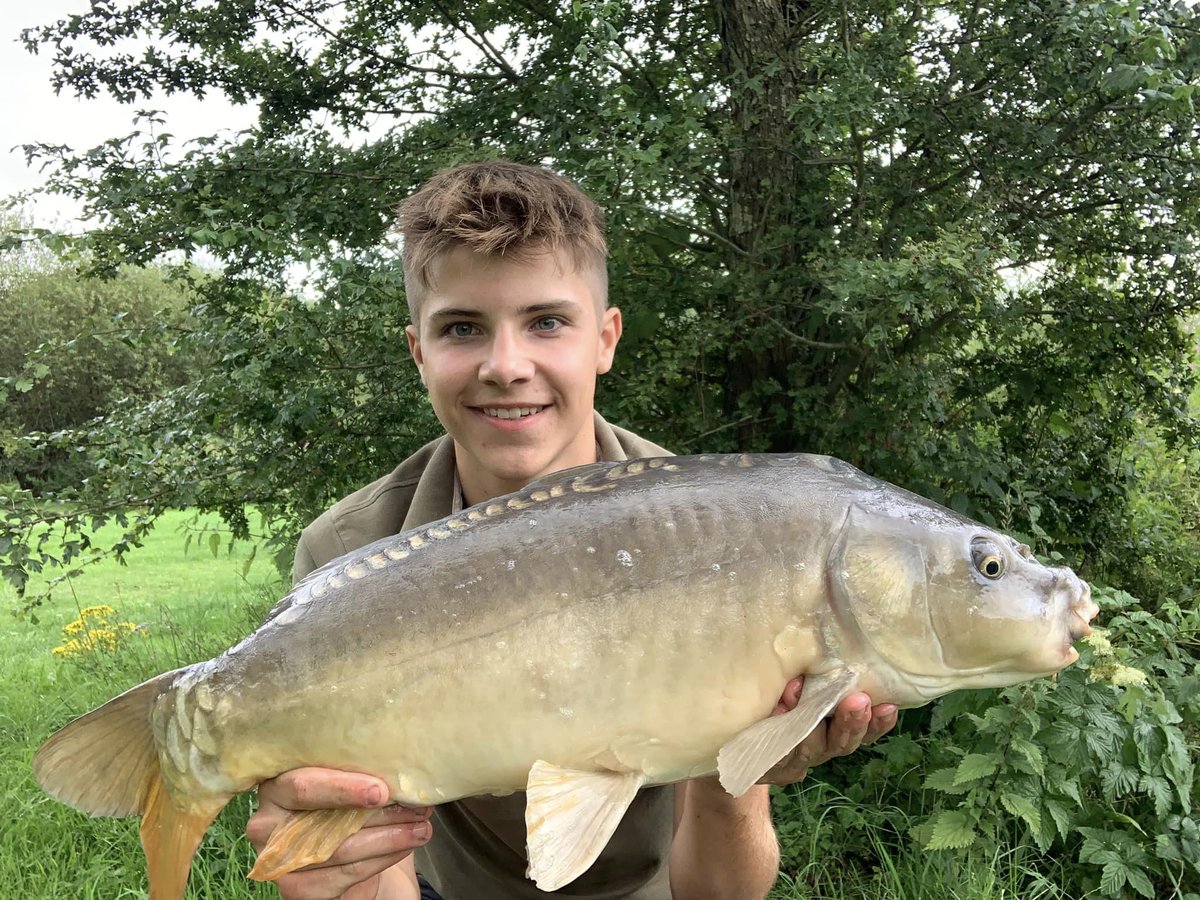 HindersFishing's tweet photo. *** Classic Methods ***
Today I decided to use a lift up float with c-food pellets and a scorched mini combo and C-food groundbait mix, ended up with, 5 bream, 4 roach and 3 carp.
Hope you enjoy my self take struggles.
Taylor

#hinders #hindersbait #teamhinders #fish #cfood https://t.co/AgUog9ttA7