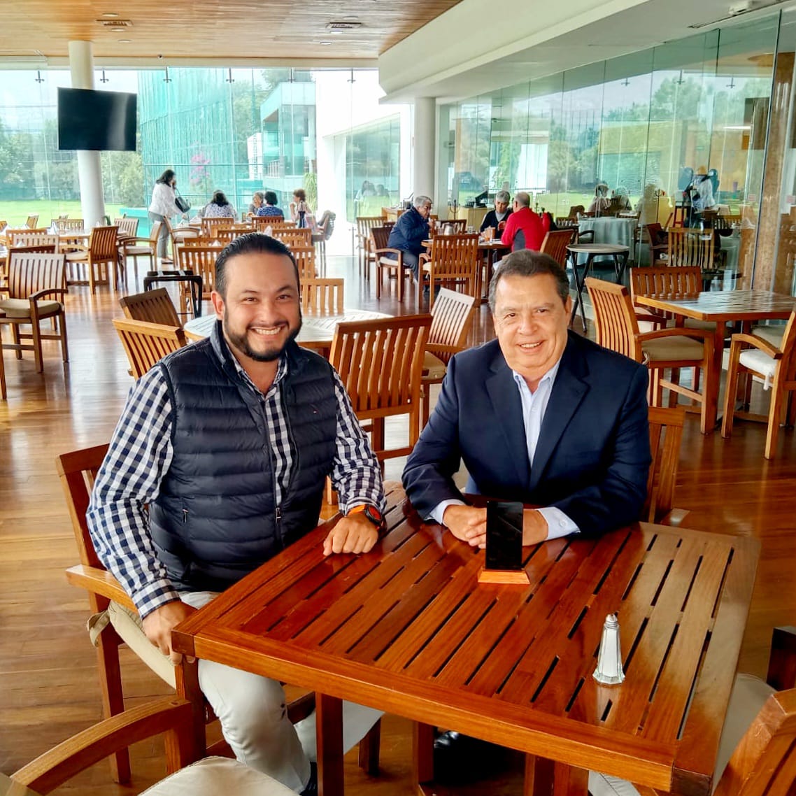 Ayer me reuní con Julián López Galeana, dirigente estatal de Movimiento Ciudadano en Guerrero y regidor con licencia del Ayuntamiento de Acapulco, con quien conversamos sobre las coyunturas políticas actuales y echamos una mirada al proceso electoral de 2024.