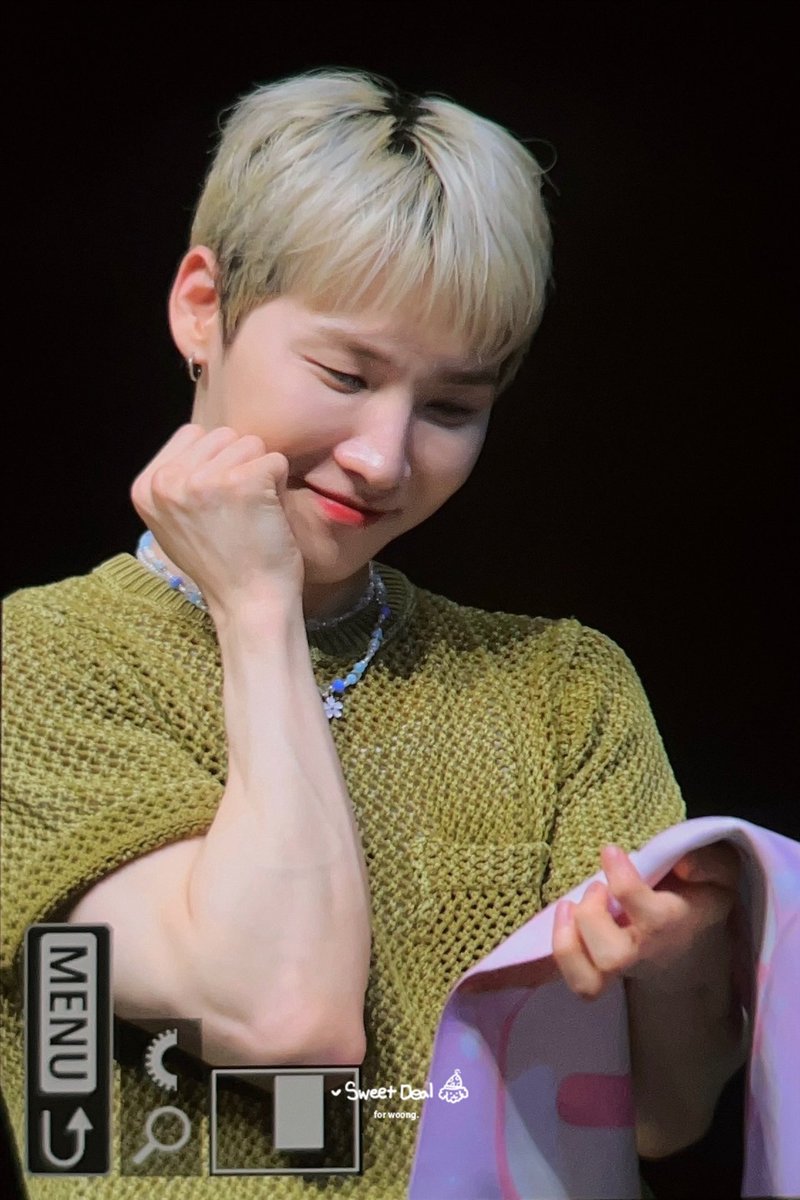 SWEETDEAL1015's tweet photo. 230723 #AB6IX #전웅 
웅이는 저때도 지금도 멋지고 귀여워 🥰 https://t.co/YKxqpYrL9f