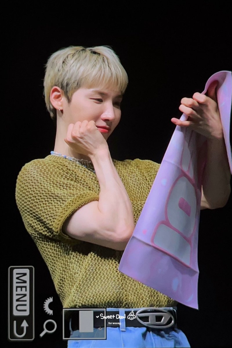 SWEETDEAL1015's tweet photo. 230723 #AB6IX #전웅 
웅이는 저때도 지금도 멋지고 귀여워 🥰 https://t.co/YKxqpYrL9f