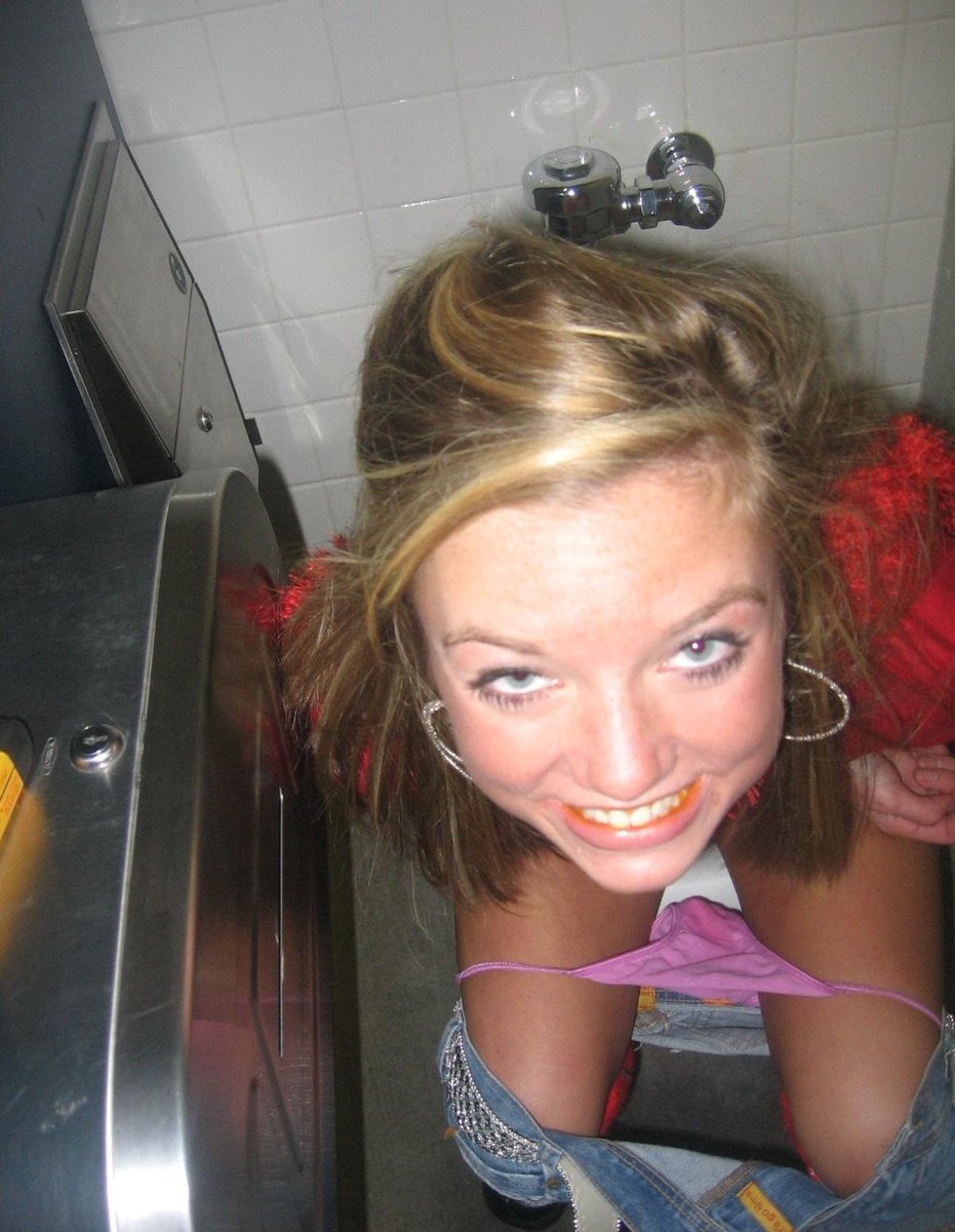 TheIconoclast17's tweet photo. 7/26/23 upload of girls going pee on the potty #pottypee #hottiesonthepotty Part 1 https://t.co/jB7ZsrPJzr
