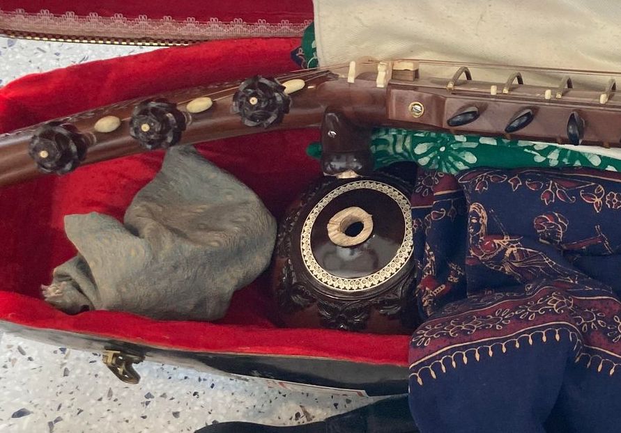 Call for Support • GoFundMe for Damaged Instrument - mailchi.mp/993640eb700e/c… We are sharing the sad story of Jonathan's instrument being lost and then broken while flying to India. Please read, support, and share!!