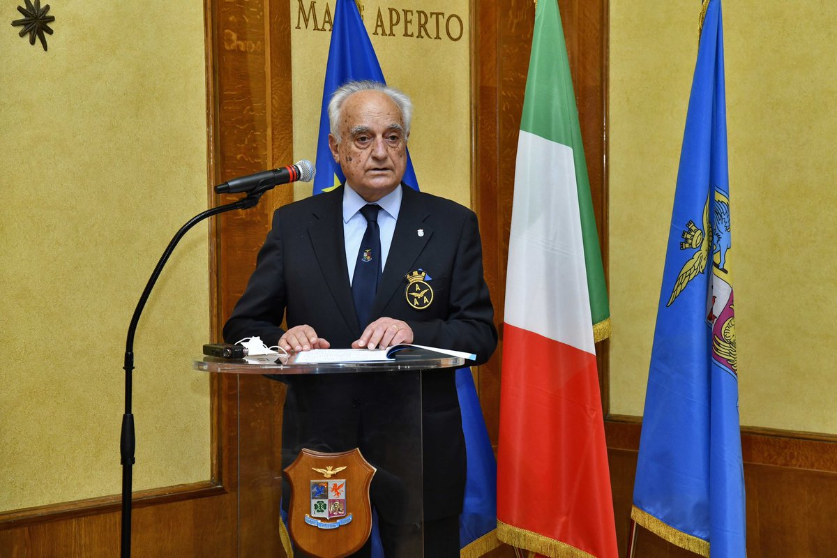 assoaeroarma's tweet photo. Ci ha lasciati il Gen. S.A. (c) Giovanni Sciandra (Giampiero). È stato Presidente Nazionale dell’A.A.A. dal 2012 al 2020.

Il Presidente Nazionale Gen. S.A. (c) #GiulioMainini ha inviato affettuoso messaggio di condoglianze alla famiglia

#AviatoridItalia #AeronauticaMilitare https://t.co/AftbmBOeeh