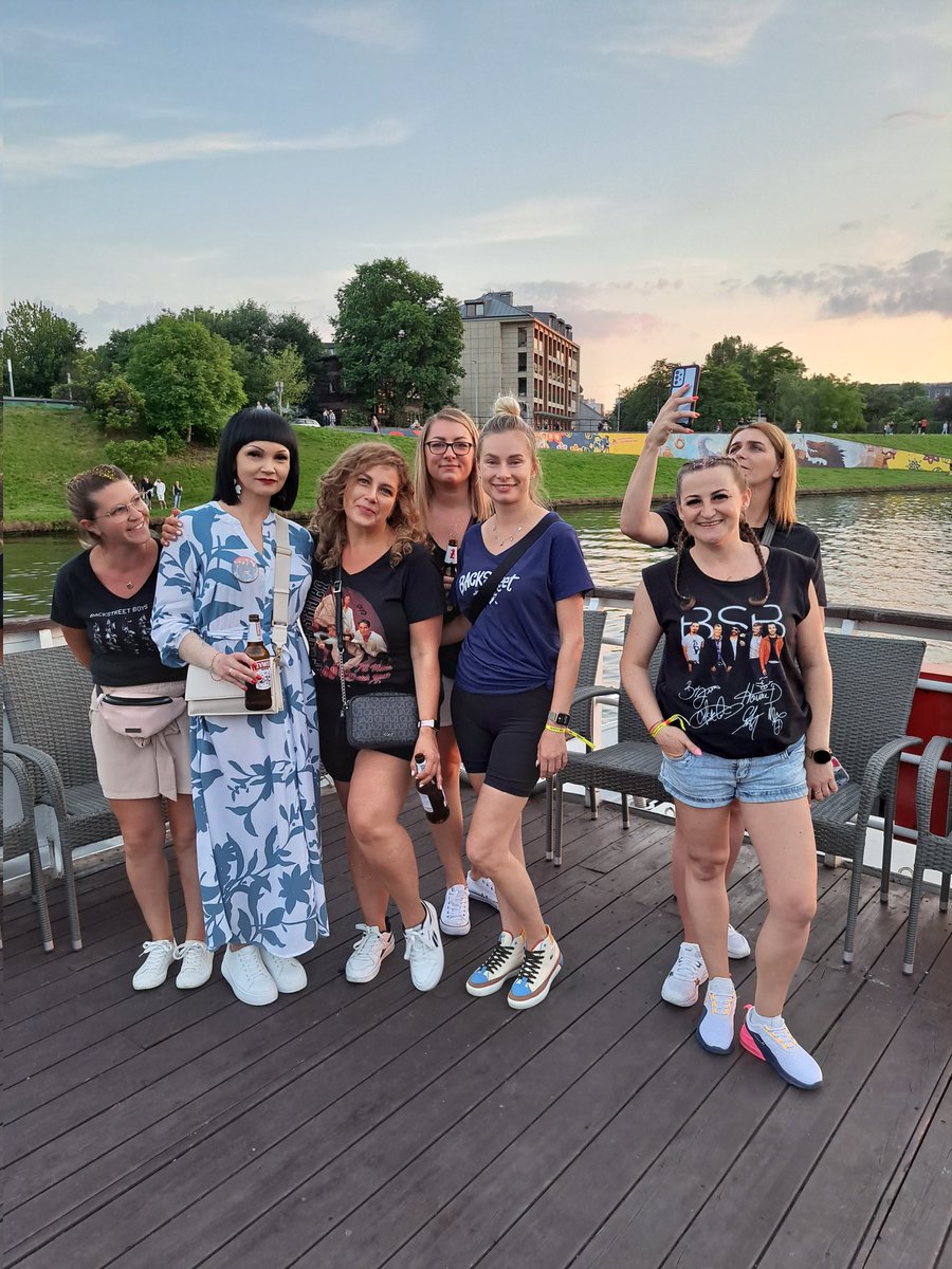 Ania_rodakk's tweet photo. ❤️ #memories ❤️💃🎶
•
#bsbnight #bsbteam #backstreetboys #party #bsb30 #bsb30years #bsbgirl #bsb30ys #bsbpol #friends #dreamteam #bsbfriends #bsbarmy #bsbarmypoland #goodtimes ❤️ https://t.co/2OjsfNGsGZ