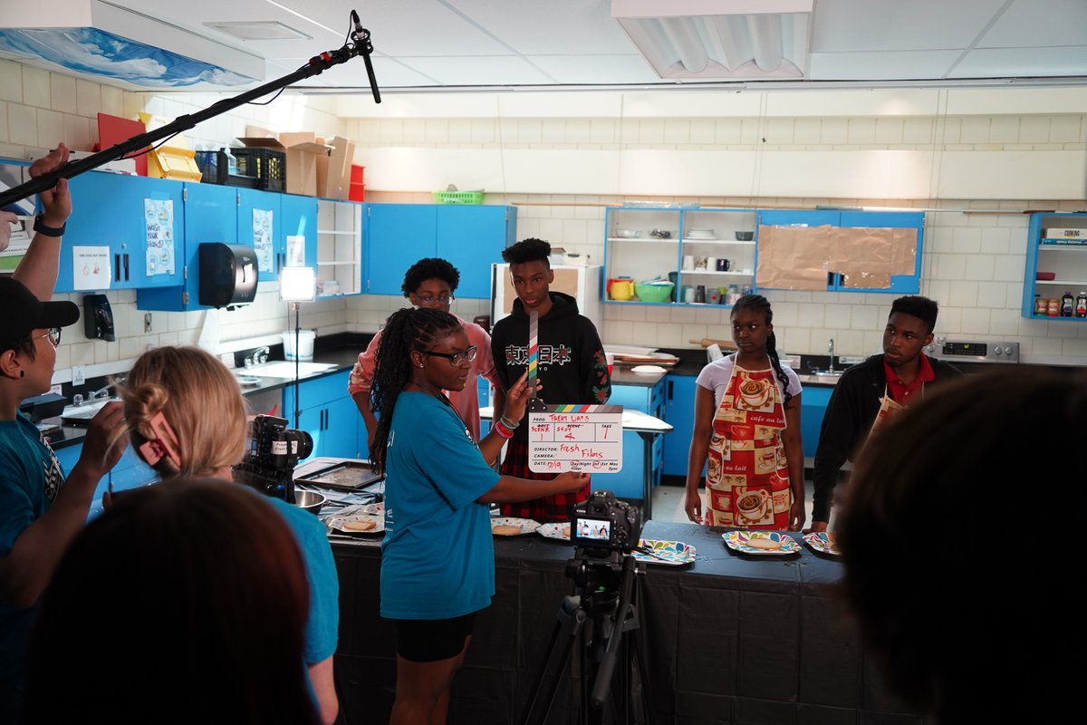 BostonSchools's tweet photo. Students are having a blast at the @FreshFilmsDT summer program. During the month-long program, students spend their time building skills, and learning all the ins and outs of filmmaking as they produce short films, music videos, documentaries and so much more! #BPSSummer https://t.co/3rpBp7ndgV