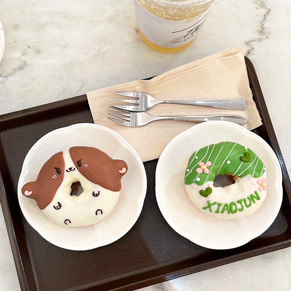 ourdejunnie's tweet photo. มาแฮปปี้เบิร์ดเดย์เซียวจวิ้นกันเยอะๆ นะคะ 

Date : August 5th-6th, 2023 
 
📍TKT's ROW HOUSE

#best24yrswithXiaojun
#happyxiaojunday 
#肖俊 #XIAOJUN #샤오쥔 https://t.co/b2FGerIdlF