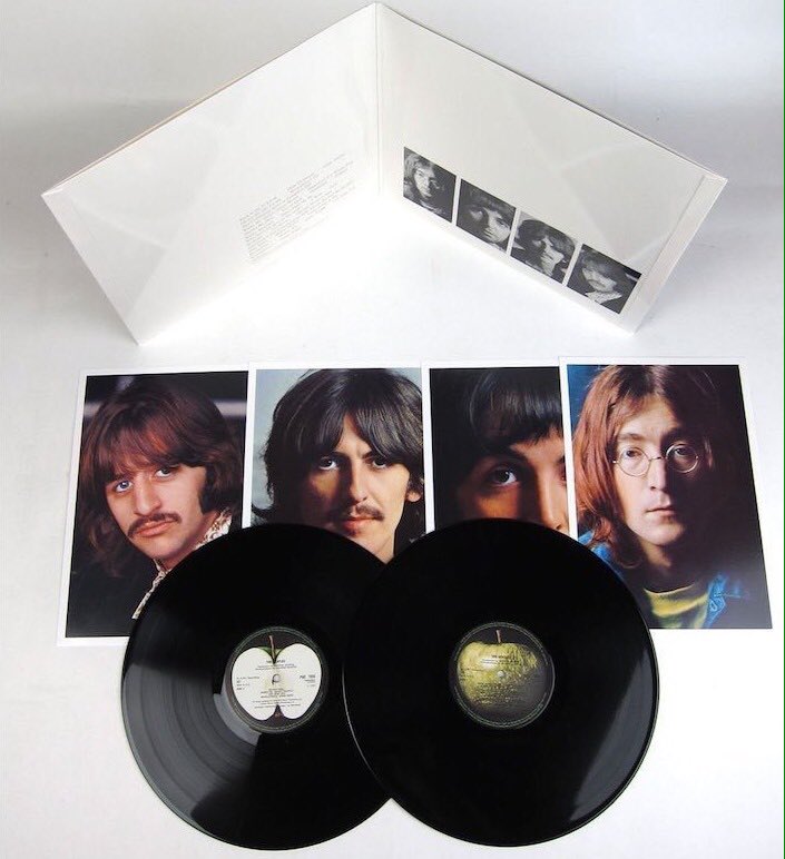 carlosgvizcaino's tweet image. Record of the Day 7/26/2023
'The Beatles' ( aka White Album )
(1968)
Another damn fine album from The Beatles. 🎙️
#TheBeatles
#ROTD23 #RecordoftheDay 
#WhiteAlbum #BeatlesWhiteAlbum 
open.spotify.com/album/1WMVvswN…