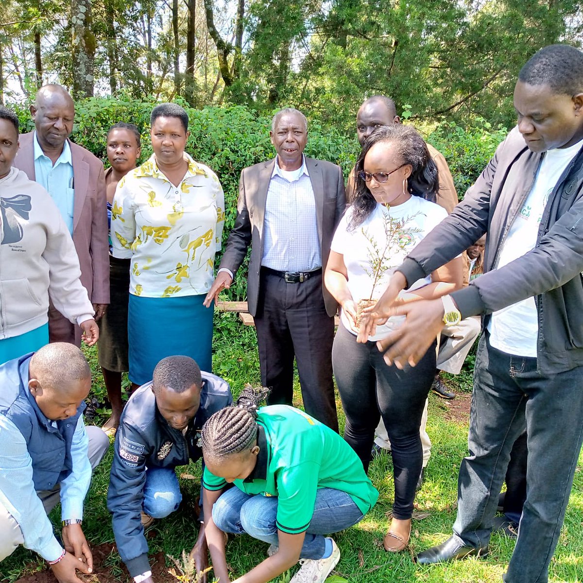 KPCGNOREB's tweet photo. Community-based adaptation to climate change is a community-led process, based on communities' priorities, needs, knowl- edge, and capacities, which should empower people to plan for and cope with the impacts of climate change.
#PACJA @aacjinaction @CentreForCommu6 @PACJA1 https://t.co/Ig3HTdLK2U