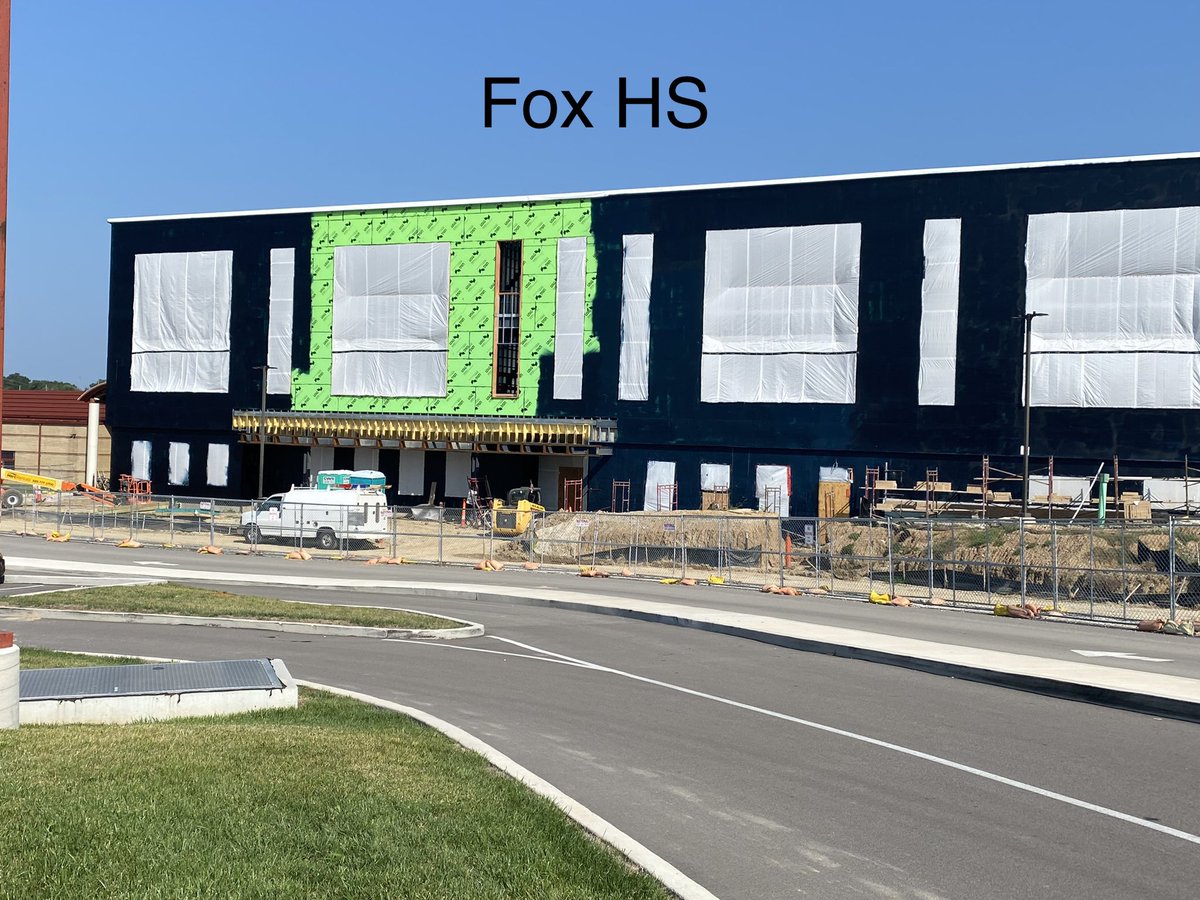 foxc6super's tweet photo. Always nice to peruse Prop P Project progress. Seckman MS picture is one of the rooms created from library space. Meramec ES is renovated Fine Arts in the works! https://t.co/iSjMGQVVyP