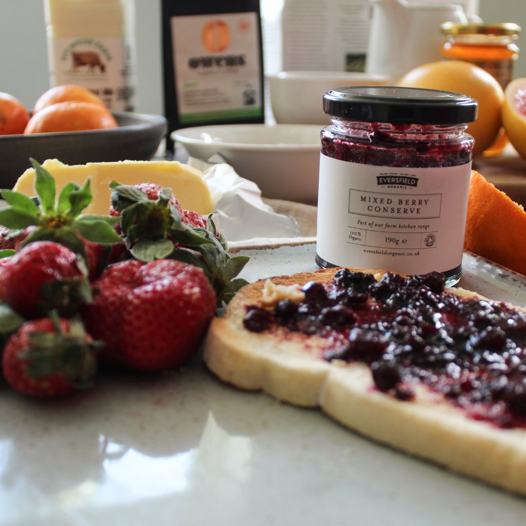 What's your go-to breakfast?🍳

Whether you love the salty crunch of a bacon sandwich or the fluffy sweetness of blueberry pancakes, start your day the right way by choosing the most nutritious organic ingredients.

Your body will thank you!💙 

#organicfood  #enjoyfoodenjoylife