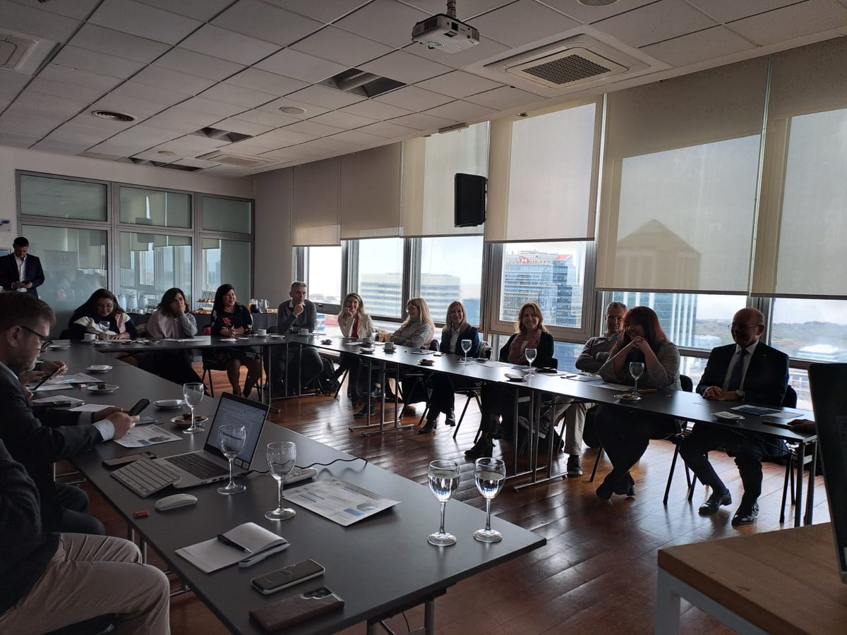 COMPLIANCE | En una reunión del Comité Compliance ampliada a partners y entrenadores de la iniciativa “De Empresas para Empresas”, <a href="/cokilitvin/">Jorge L. Litvin</a>, Chief Cybersecurity Business Officer en <a href="/Resguarda/">RESGUARDA</a>, brindó una charla sobre Ciberseguridad para Compliance Officers 👏