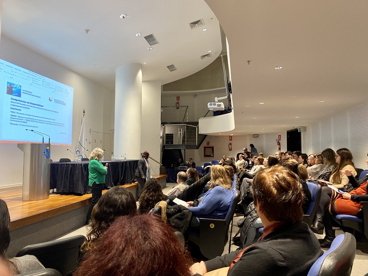 INEFOPoficial's tweet photo. #DesarrolloDeCompetencias 👉🏻 Participamos del 11º Encuentro del Nodo Uruguay de la Red Latinoamericana de Desarrollo de competencias. Desde #INEFOP se presentaron herramientas para la certificación y desarrollo de competencias transversales #UruguayCertifica y proyecto #DOIMA
#CompetenciasTransversales #Formación