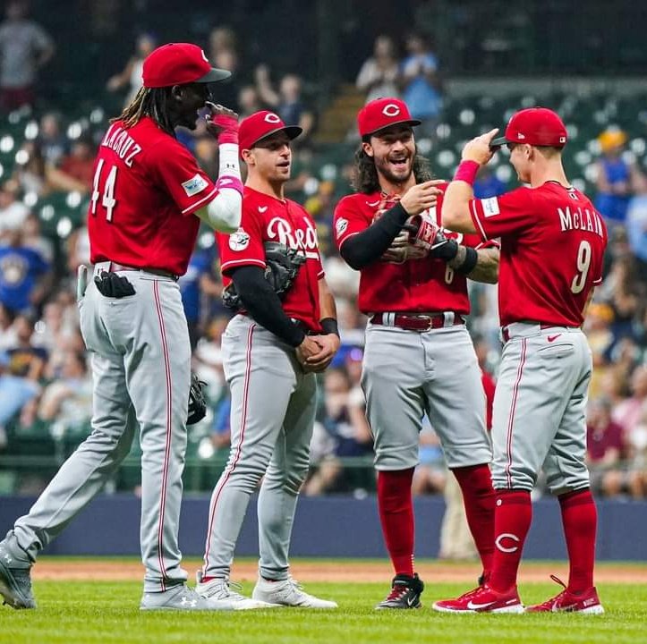 CincyProblems's tweet photo. It's a great day to beat the Brewers and retake the NL Central. https://t.co/LFJqzDiS2S