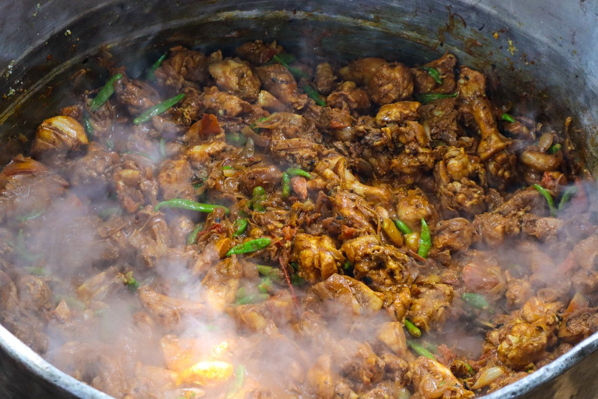 Apptimus_tech's tweet photo. Cooking biryani and spicing up with teammates 🍴🍚🍗 

#apptimus #apptimustech #OfficeCookingAdventures #TeamBuilding https://t.co/8g9lONDmNa