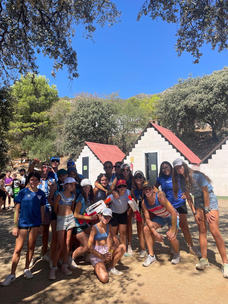 ¡Ya estamos en el ecuador de nuestra gran experiencia de campamento! Hoy trabajamos el perdón, conviviendo, conociéndonos y acercándonos más a la presencia de Dios día tras día, ¡seguimos! #gruposdefe #grupossafa #somosfamilia #somosfesd