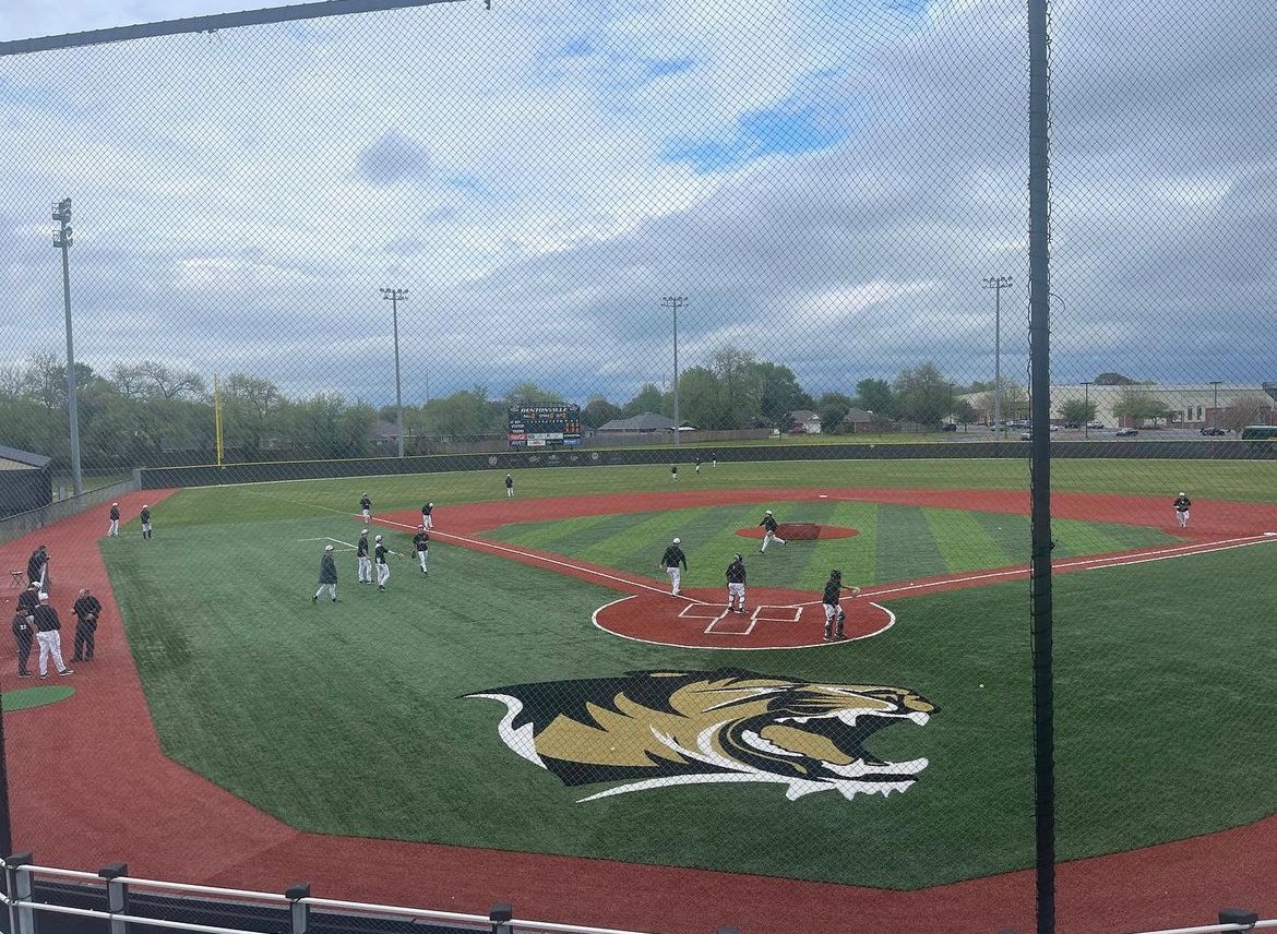 Bville_Schools's tweet photo. Third-best athletics program in the NATION.  Congratulations, Bentonville Tigers! Keep it going! #whereexcellencelives

Source: https://t.co/m1mRAzuvqt https://t.co/N5ZqWagBWh