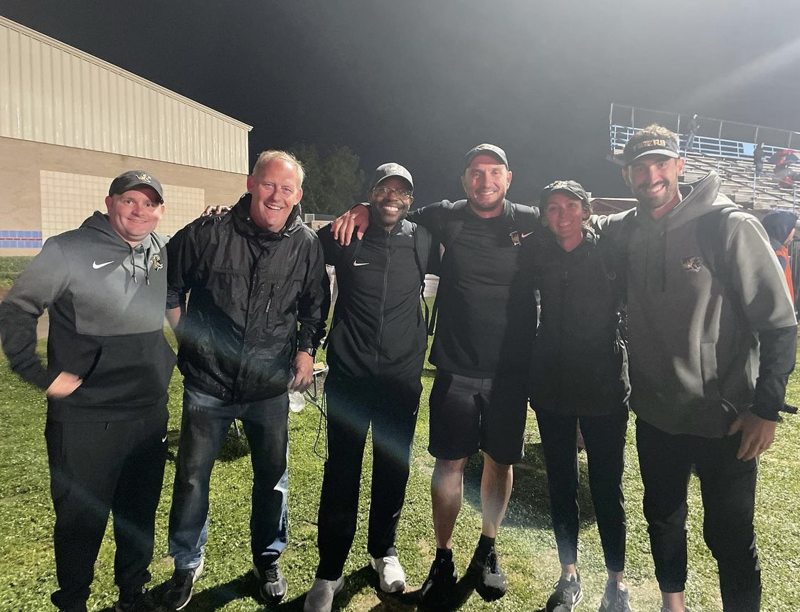 Bville_Schools's tweet photo. Third-best athletics program in the NATION.  Congratulations, Bentonville Tigers! Keep it going! #whereexcellencelives

Source: https://t.co/m1mRAzuvqt https://t.co/N5ZqWagBWh