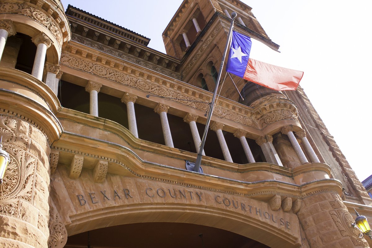 slackdavis's tweet photo. Texas has more historic courthouses than any other state. There are 242 still in active-government use according to the @TxHistComm. #TexasCourthouses https://t.co/8LO8be3qvq