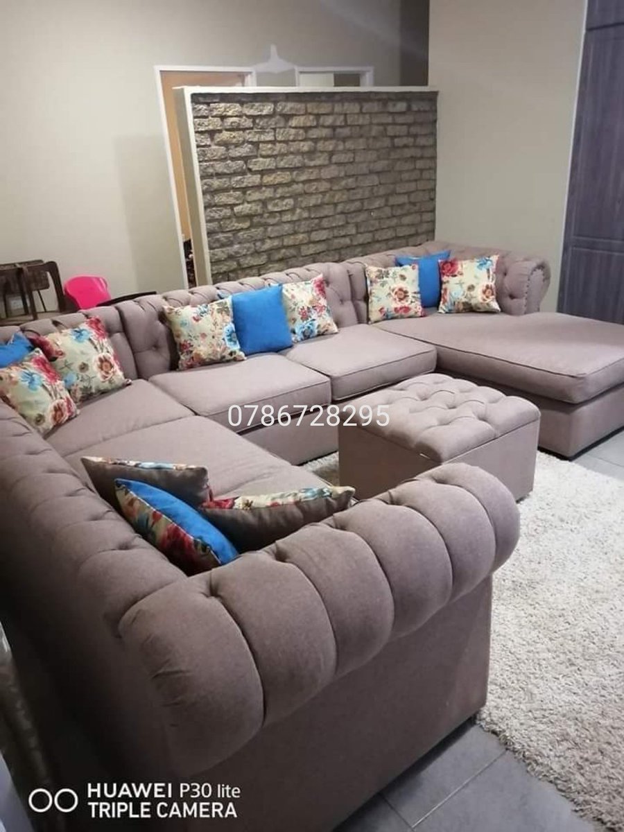 we make proper ,classy couches at affordable prices .Couch below 900usd. To place your orders call or whatsapp 0786728290.May you kindly retweet potential client might be on your timeline