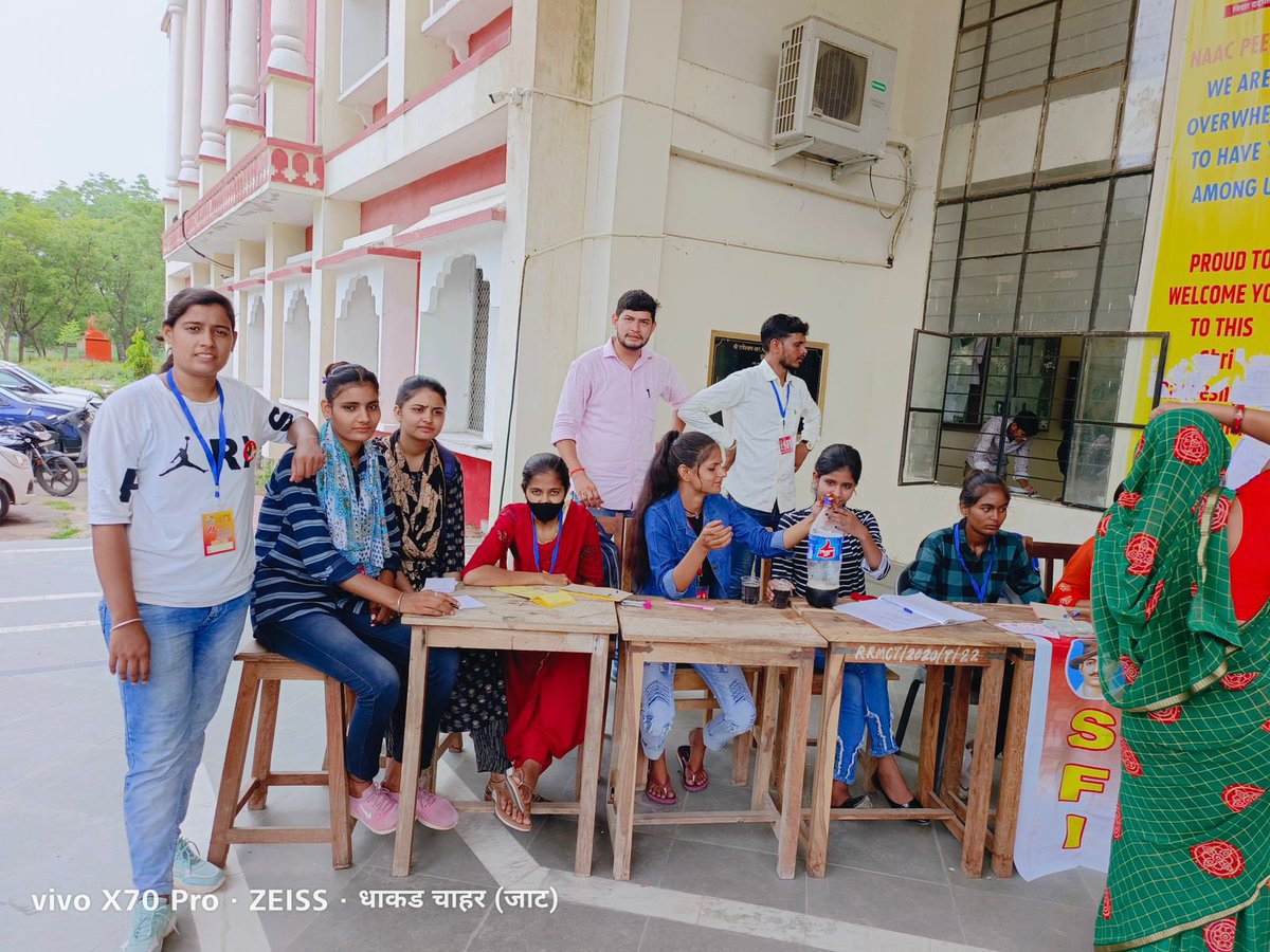 jhunjhunu_sfi's tweet image. #HELP_DESK
#sfijhunjhunu
#SFI_जिंदाबाद
#SFI
#JoinSFI
#ba_complte_student