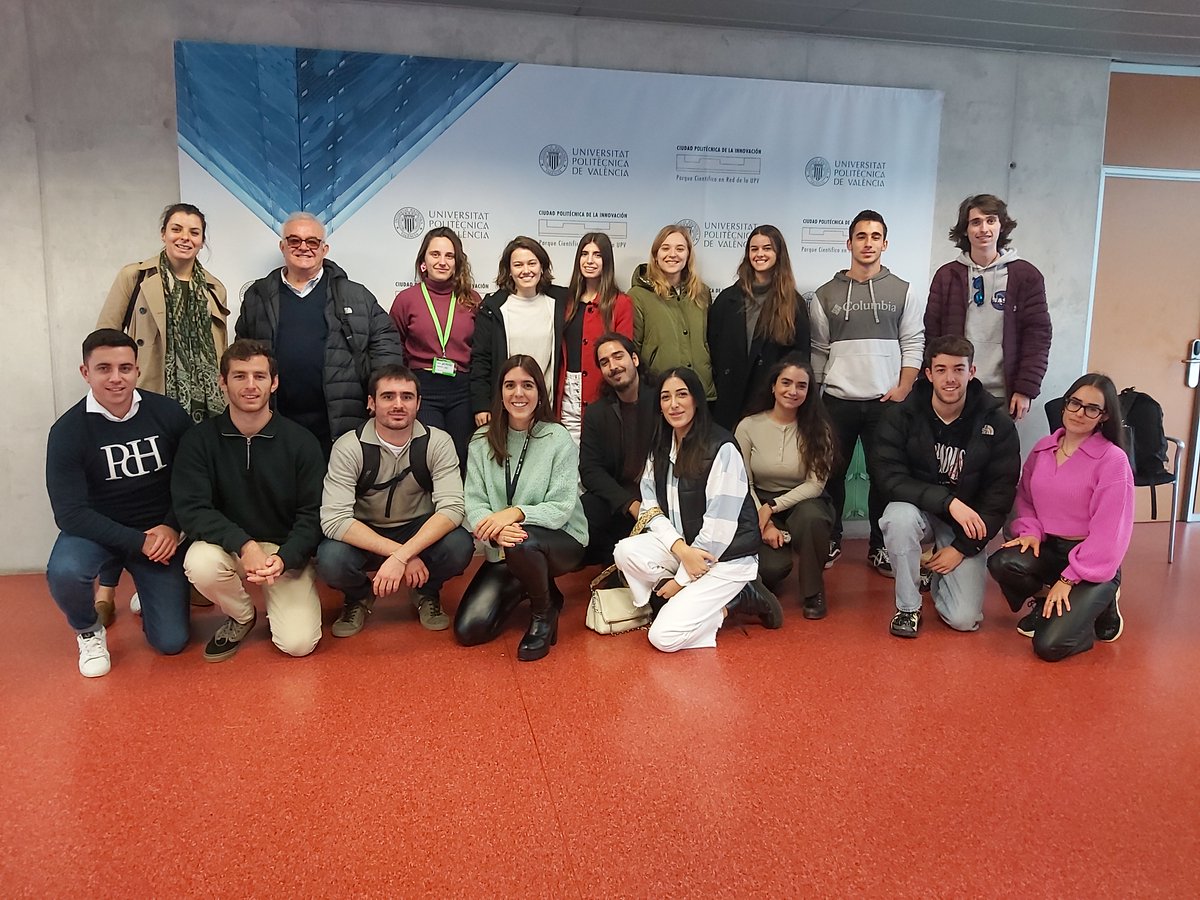 CPInnovacion's tweet photo. 💥🙋♀️ ¿Eres estudiante @UPV de grado, máster o doctorado con ganas de disrumpir?
¡Lanzamos la XVI edición del #ProgramaAkademia de innovación @FundacionBKT!
En la pasada edición 28 alumnos UPV aprendieron a “pensar al revés” para innovar
¿Te apuntas?👇
https://t.co/kxMpsY9Kwn https://t.co/4msN4oFKll