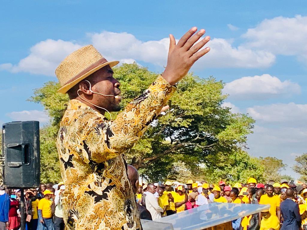 nelsonchamisa's tweet photo. IN ZVIMBA to galvanize Zvimba for change. Citizens demand a happier and normal life #ForEveryone https://t.co/0JcwaWSzXD