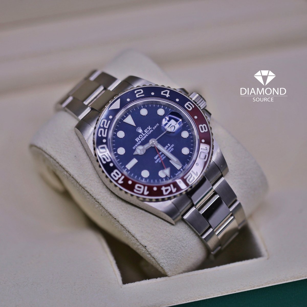 dsource29's tweet photo. 40 mm Pepsi blue dial 

DM for price &amp; details 📩
.
.
.
.
.
#rolex #rolexwatch #rolexwatches #rolexgmtmaster2 #126719blro https://t.co/rXVpGHYWEH