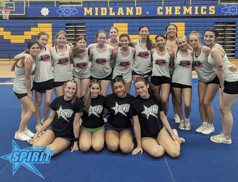 Midland Chemic Cheer 💙💛 tweet media