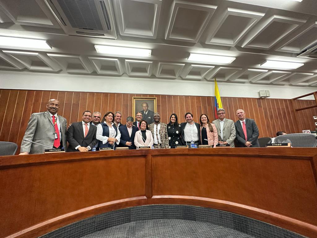 JohnMoisesBesaile (@utljohn) on Twitter photo hoy en <a href="/SenadoGovCo/">Senado de la República 🇨🇴</a> elegido como presidente de comisión cuarta senador <a href="/JFLemosU/">Juan Felipe Lemos Uribe</a> 👏 compañero del <a href="/partidodelaucol/">Partido de la U</a> los mejores deseos a un gran líder en esta nueva legislatura 2023-2024 hoy en <a href="/SenadoGovCo/">Senado de la República 🇨🇴</a> elegido como presidente de comisión cuarta senador <a href="/JFLemosU/">Juan Felipe Lemos Uribe</a> 👏 compañero del <a href="/partidodelaucol/">Partido de la U</a> los mejores deseos a un gran líder en esta nueva legislatura 2023-2024