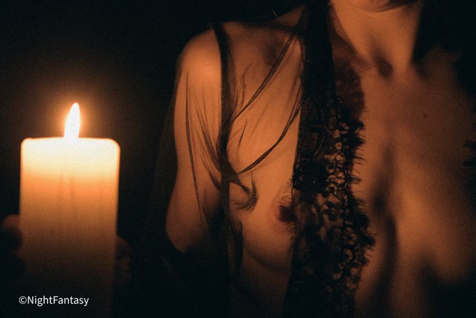 Follow my light 🕯️ https://t.co/HsYy7WqjRT<a href="/tag/goodnight"class="tags"><span>#goodnight</span></a><a href="/tag/goodnighttwitter"class="tags"><span>#goodnighttwitter</span></a>