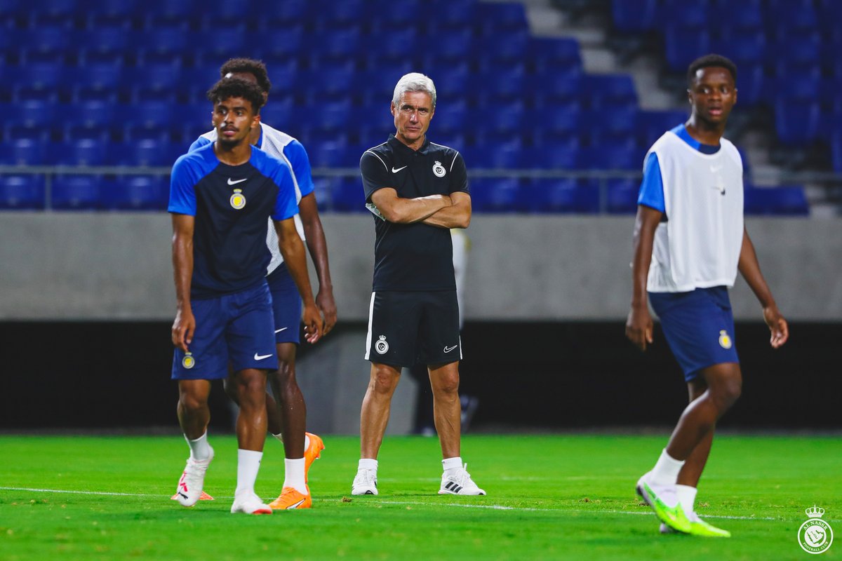 AlNassrFC's tweet photo. نواصل العمـل 💪
لمباراتي الخميس والجمعة 💛
#النصر_في_اليابان⁩ 🇯🇵
⁦#AlNassrJapanTour2023⁩ 🇯🇵 https://t.co/040I8DH9IV