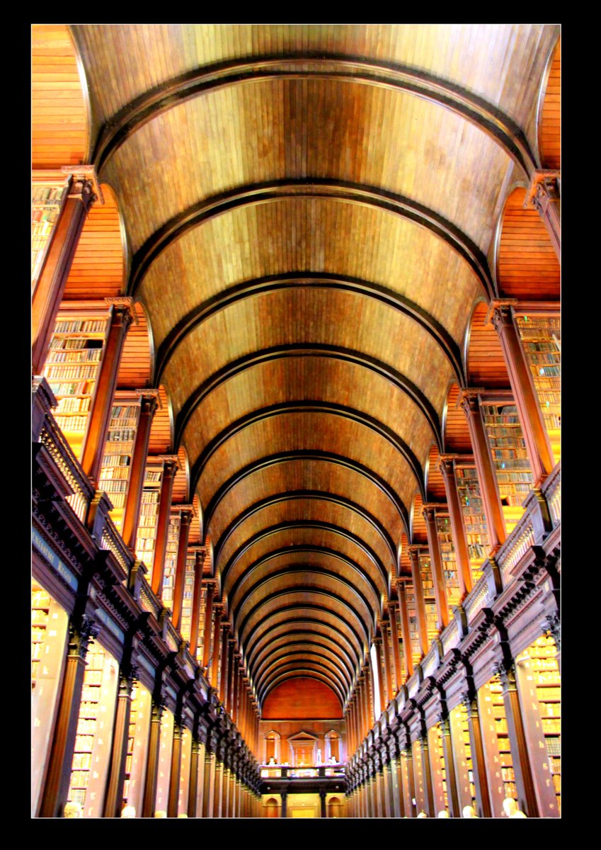 'Trinity Colllge Dublin's Library' What a building - what interior design & skills...just stunning..almost an optical illusion @tcddublin @tcdlibrary @VisitDublin @TwitterDublin @the_libraries @Dublin_ie @woodworking @LibCarpentry @dublinartlife @DublinArts