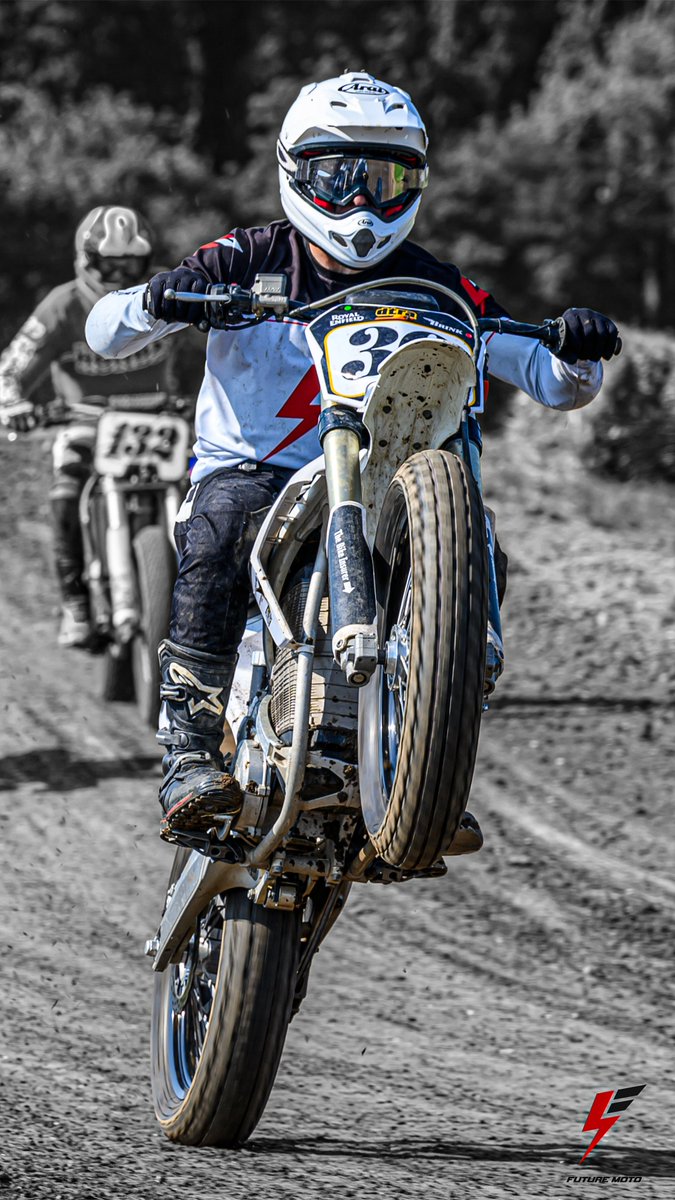 moto_future's tweet photo. We are back with another #WallpaperWednesday to freshen up your lock screens on your devices! 

Original📸 Braking Point Images https://t.co/LIggnTW72z