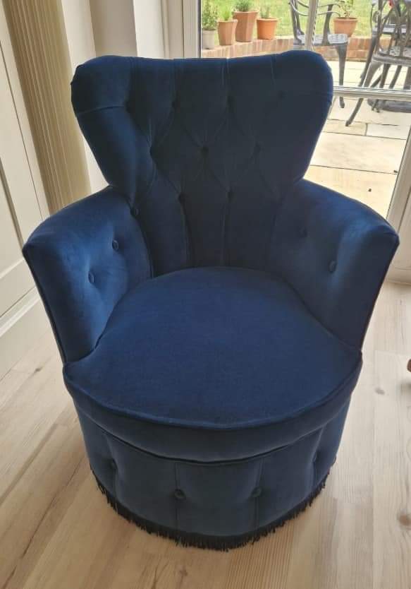 Upholstered these two little button back chairs in a fabulous Velvet by Romo from their Forenza range colour Sapphire.

#Romo