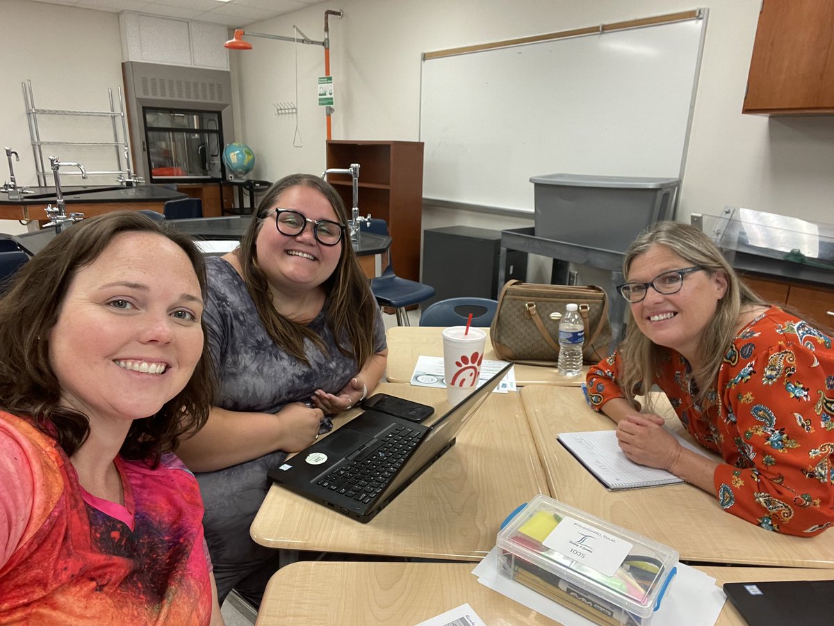 Getting ready for a great year with my new peeps! @HumbleElemMath @coachbrekken @MsPaul_MBE @HumbleISD_MBE @HumbleISD #2ndmathplanningpods #mbeisfamily