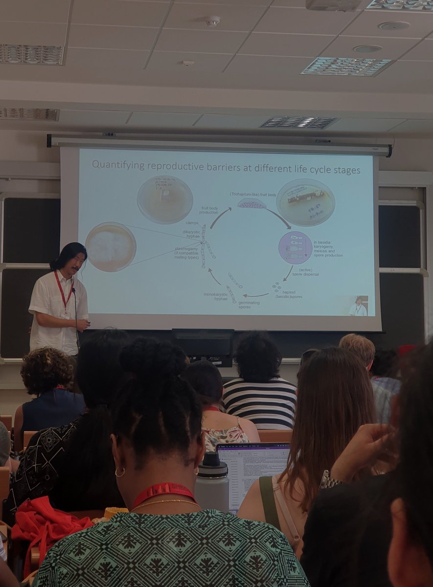 Day three #smbe23, Great talk by Dabao S Lu on reticulate evolution and development of reproductive barriers in a forest fungus 
<a href="/biovitenskap/">Department of Biosciences, University of Oslo</a>