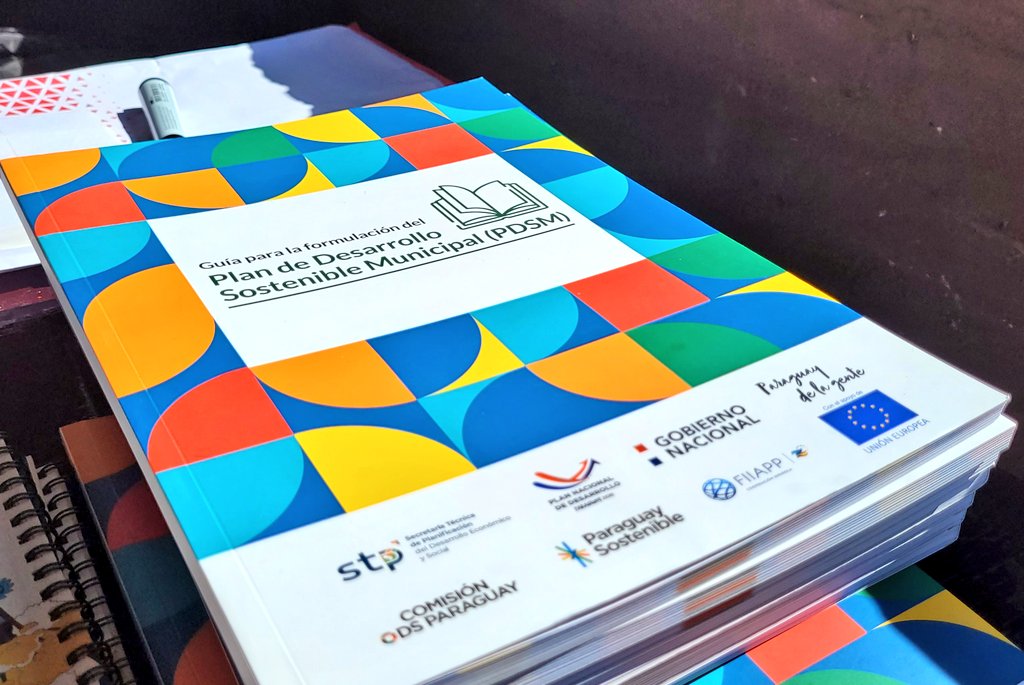 VEP_Paraguay's tweet photo. 🙋🏻‍♀️ Segunda semana, hoy estamos en #ALTOPARANÁ para capacitar a los diferentes municipios sobre la Guía para la Formulación del Plan de Desarrollo Municipal #PDSM https://t.co/1LVKokUDGA