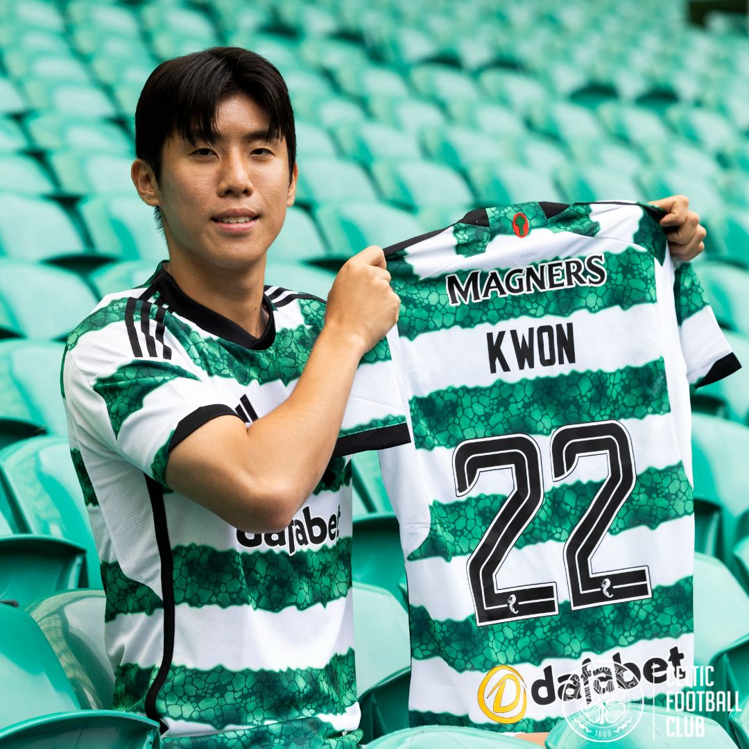 CelticFC's tweet photo. 🤩 K W O N ! 

#WelcomeKwon🇰🇷🍀 https://t.co/3YGOTRaWM9