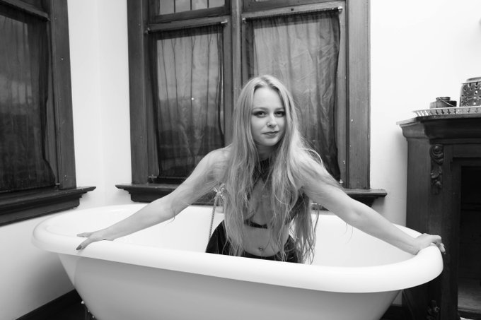 Tell me the dirtiest thing you've ever done... I bet I can do better💙 😈 https://t.co/gFq4rXhSst<a href="/tag/xbiz"class="tags"><span>#xbiz</span></a>