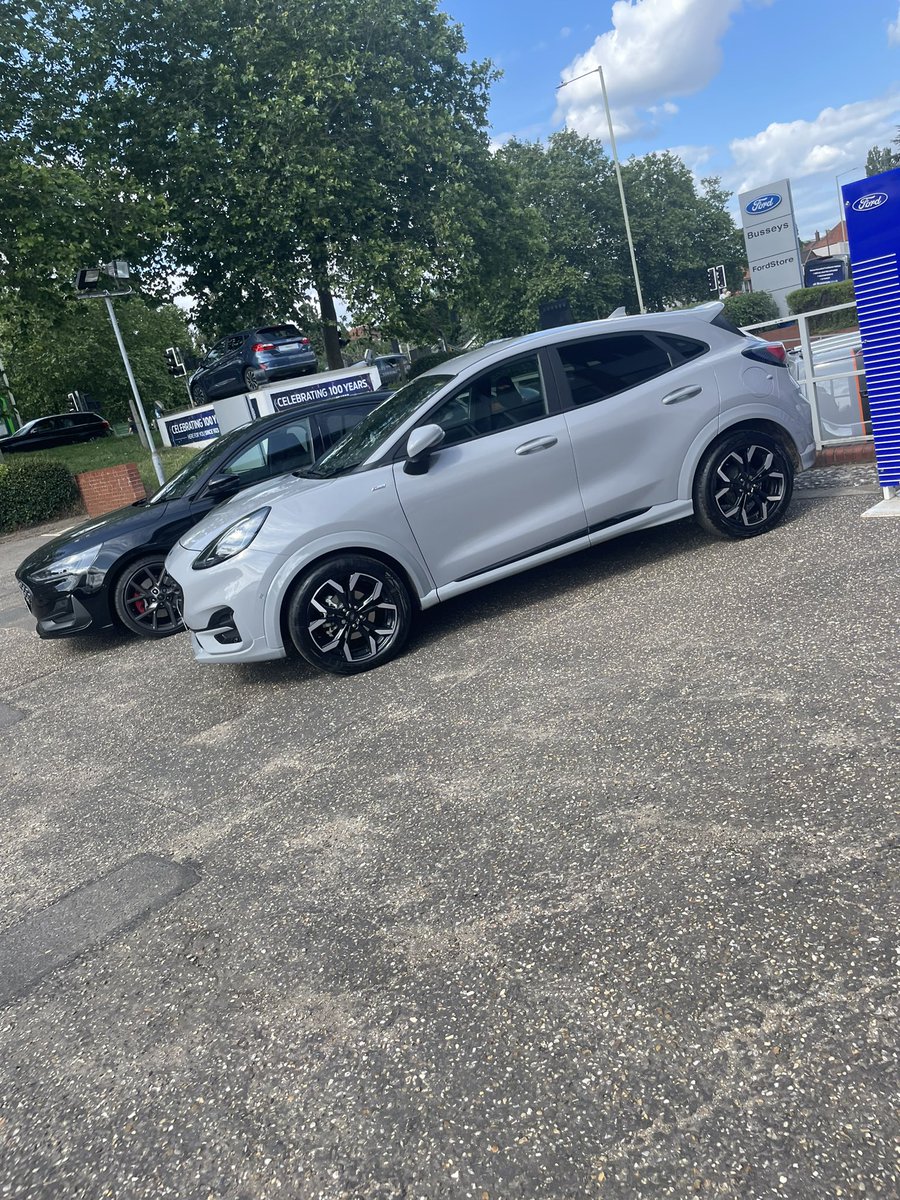 cas_coach_'s tweet photo. New car ordered this morning so needed and my fav grey colour should be ready in 3 months. Then I really need to get my driving lessons sorted out put off to long now xx #newcar #puma #stline https://t.co/tO4oMREiUo