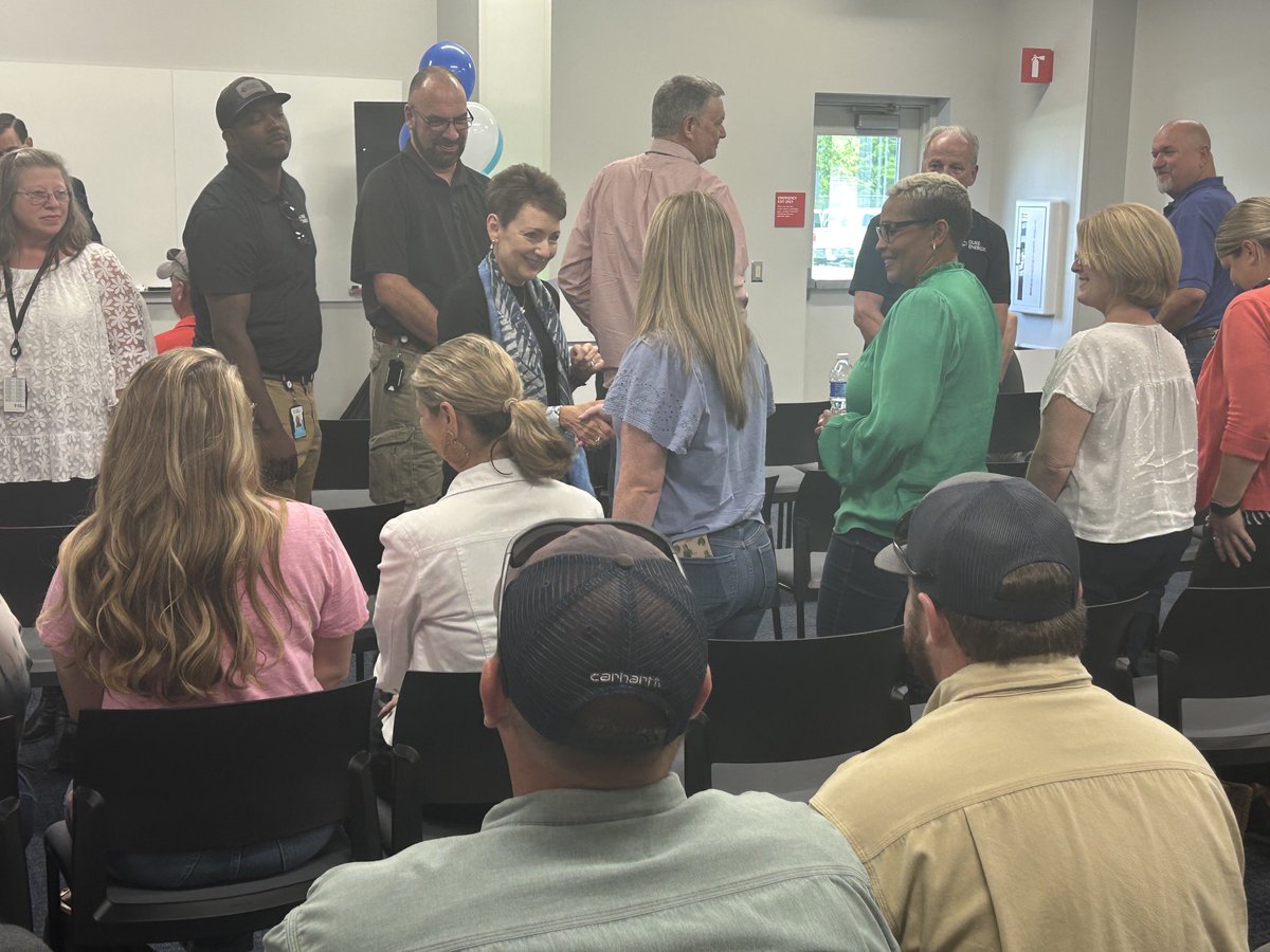 Linda Hannon (@hannonls) on Twitter photo . <a href="/DukeEnergy/">Duke Energy</a> Employee Forum at new Spartanburg Op Center. Duke Energy CEO Lynn Good was joined by EVP Julie Janson & SC President Mike Callahan. @DE_SCPresident <a href="/DE_RyanMosier/">Ryan Mosier</a> <a href="/JiranRick/">Rick Jiran</a> <a href="/OneSptbgInc/">OneSpartanburg, Inc.</a> . <a href="/DukeEnergy/">Duke Energy</a> Employee Forum at new Spartanburg Op Center. Duke Energy CEO Lynn Good was joined by EVP Julie Janson & SC President Mike Callahan. @DE_SCPresident <a href="/DE_RyanMosier/">Ryan Mosier</a> <a href="/JiranRick/">Rick Jiran</a> <a href="/OneSptbgInc/">OneSpartanburg, Inc.</a>