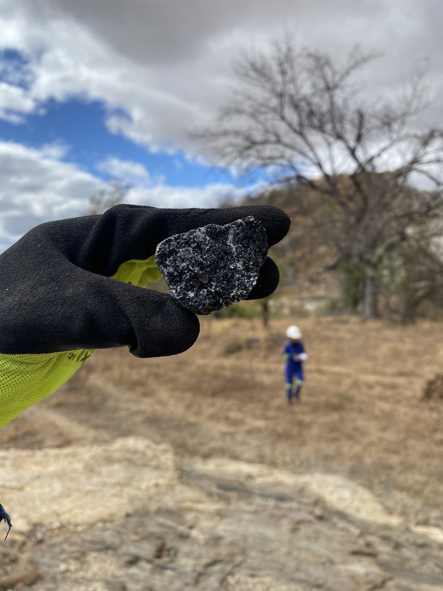 Lugar de Mulher é onde ela quiser.