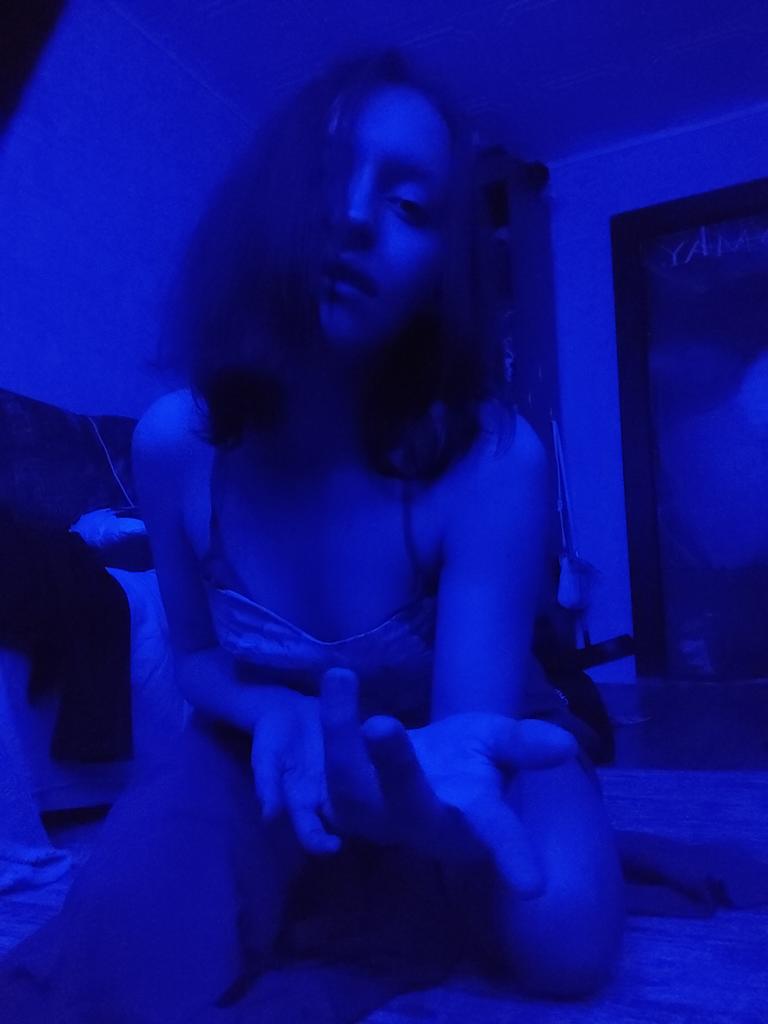 MagiHiro's tweet photo. А это мои ночные безумства, которые я сделпла только что. Мне нужно было побыть чучуть красивой https://t.co/DdLQzXyW9B