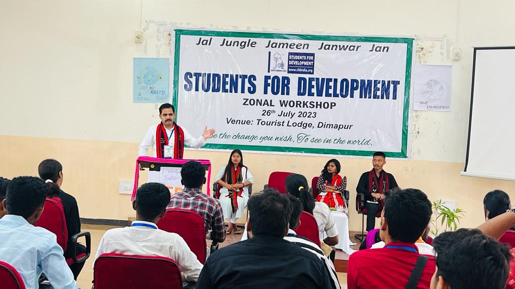 Kamalnayan84's tweet photo. #नागालैण्ड
#Students_For_Development(SFD)पूर्वोत्तर क्षेत्र की एक दिवसीय कार्यशाला नागालैंड के दीमापुर में संपन्न हुई। जिसमें वर्ष भर की गतिविधि आगामी योजना और कार्यों की चर्चा हुई। https://t.co/yDfzMJdQ6z